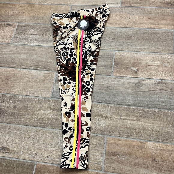 Cheetah is trending!Cropped jacket & leggings set with yellow & pink stripes! - Picture 4 of 4